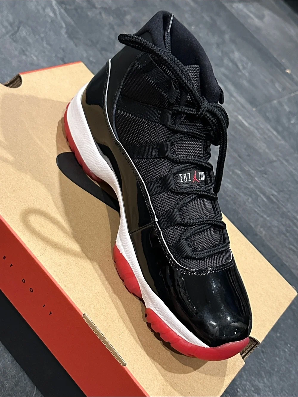 Jordan 11 Retro 2019 Bred Men's High-Top Sneakers - Black/Red/White